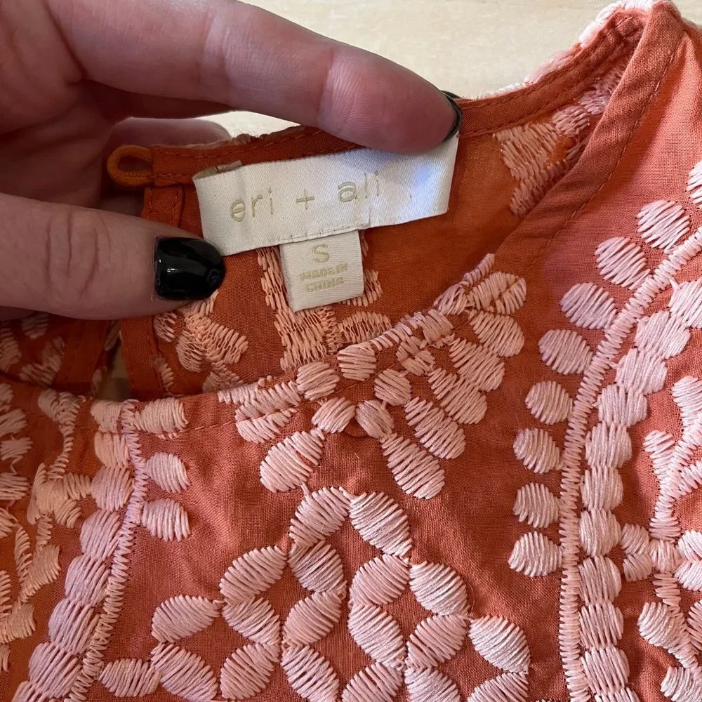 Anthropologie Eri + Ali Embroidered Short Sleeve Top sz small - Picture 6 of 6